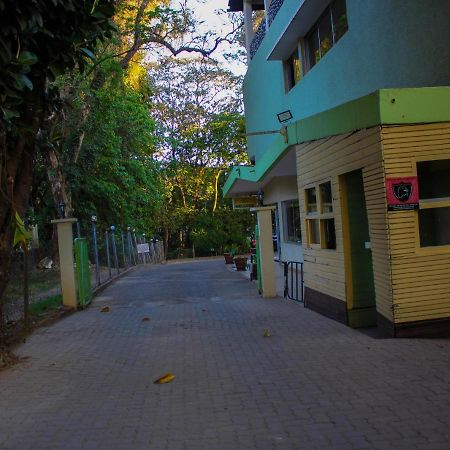 Equator Hotel Arusha Exterior foto