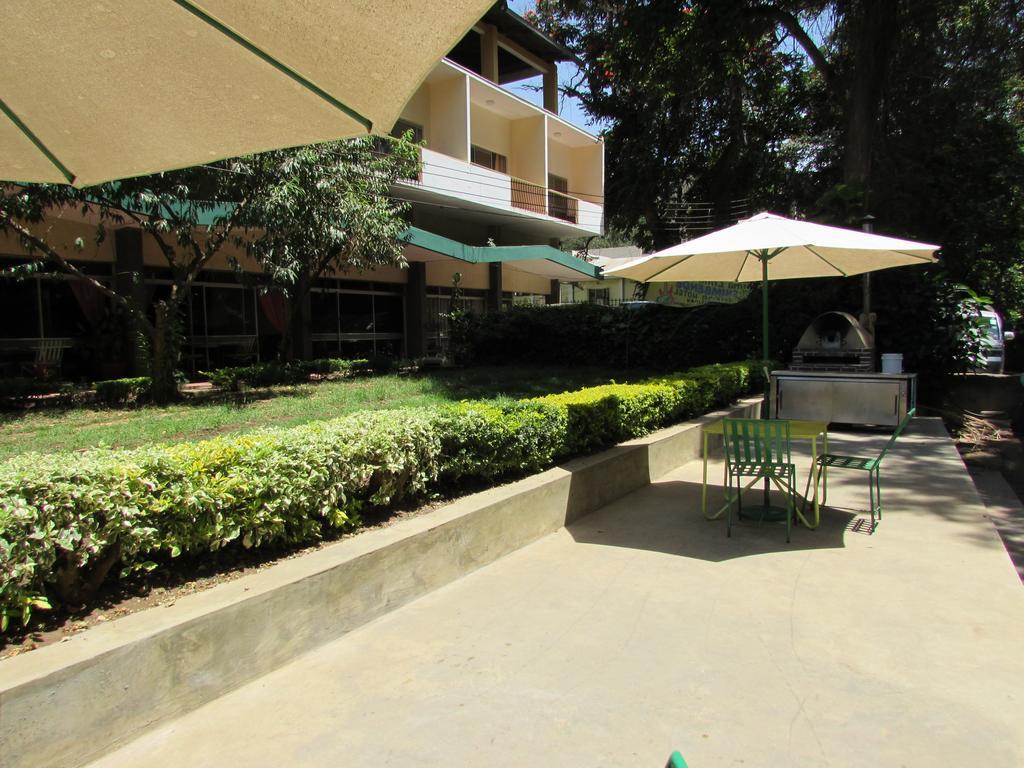 Equator Hotel Arusha Exterior foto